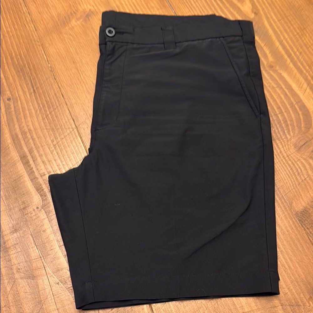 Roundtree & Yorke Flat Front Black Shorts